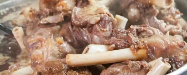 炖羊骨头的做法