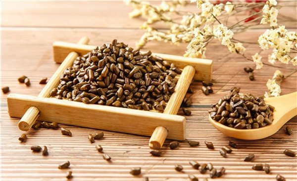 亩效益过万的一年生药材