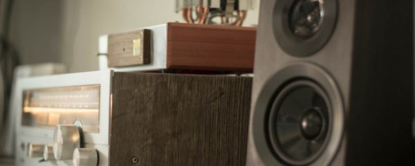 音箱内垫什么材料好些呢