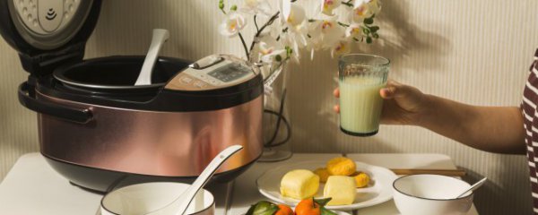 简单电饭锅做蛋糕的方法