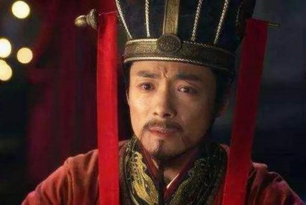 屈原是哪个朝代的诗人