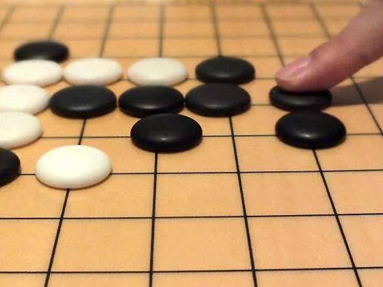 五子棋先手必胜下法