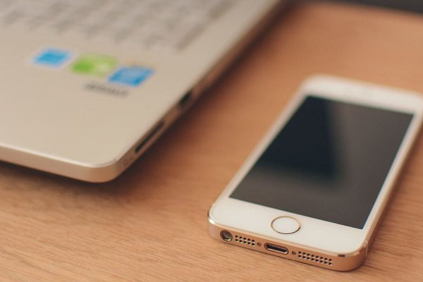 手机充电充不上怎么解决