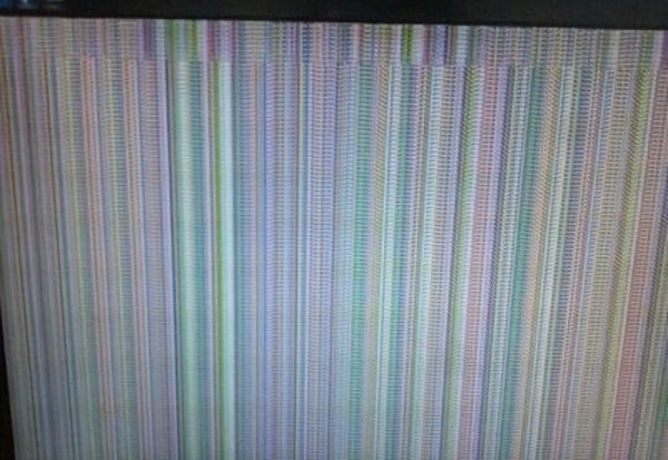 电脑屏幕花屏是什么原因