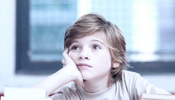 男生频繁看女生什么意思