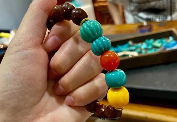 刚上手的绿松石手串怎么盘玩