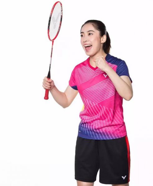 羽毛球拍磅数高低的区别