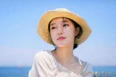 同时爱上两个男人怎么办 如果同时喜欢上两个男生怎么办