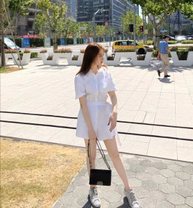 白色裙子太透怎么办小妙招 女生白色长裙太透解决小窍门