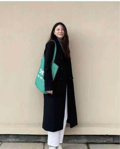 黑色外套内搭什么颜色的衣服好看