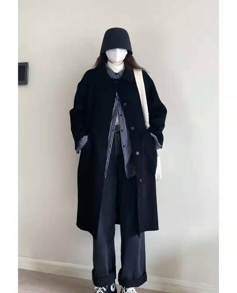 黑色外套内搭什么颜色的衣服好看