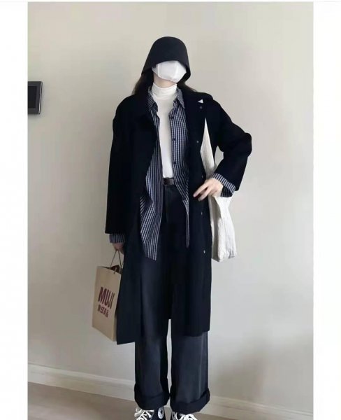 黑色外套内搭什么颜色的衣服好看