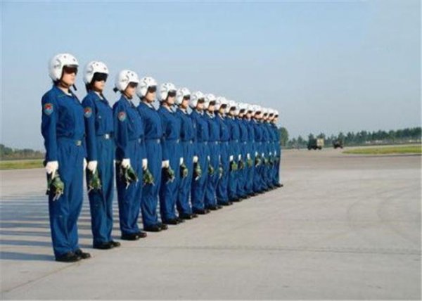 飞行员身高标准是多少厘米