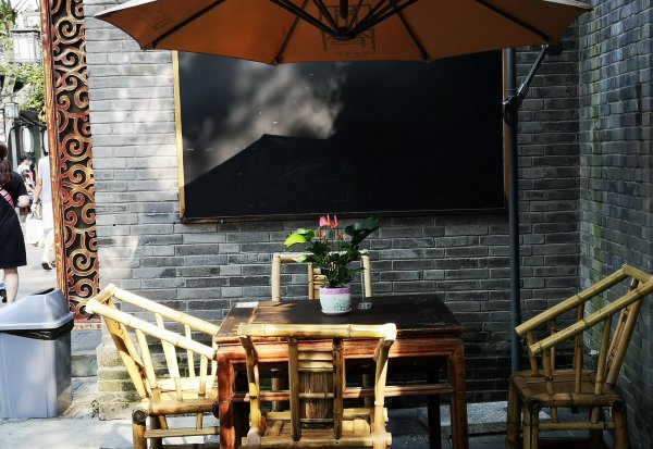 宽窄巷子和锦里的区别