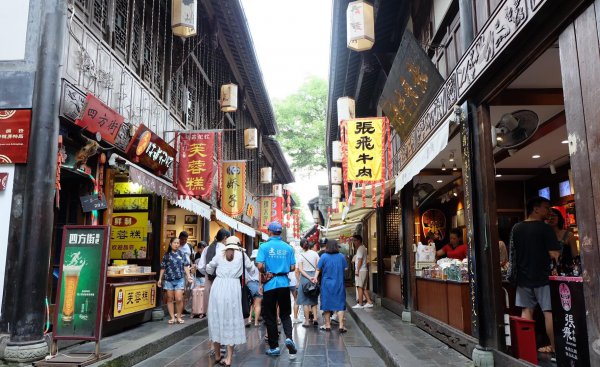 宽窄巷子和锦里的区别