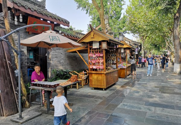 宽窄巷子和锦里的区别