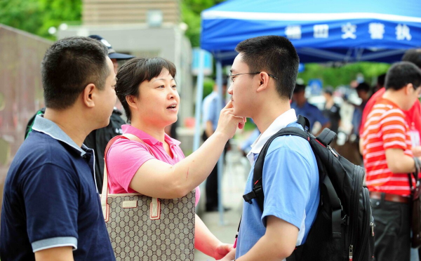 孩子高考前压力大焦虑怎么办