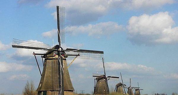 rotterdam是哪个国家的港口