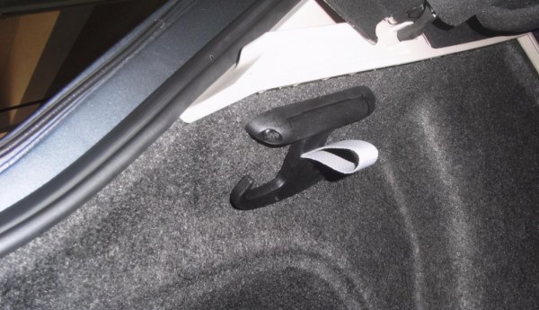 轿车后备箱能拉多少斤