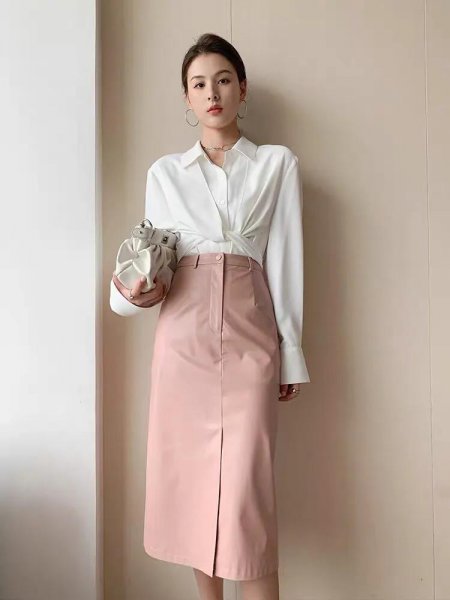 皮粉色配什么颜色好看图片