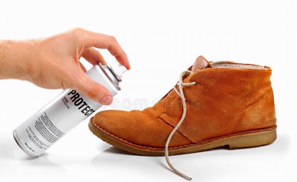 鞋子边发黄洗白小窍门