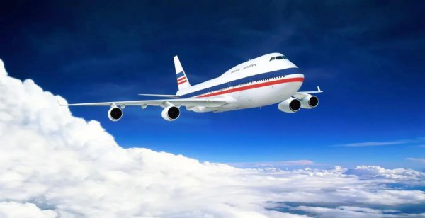 黑匣子在飞机哪个部位