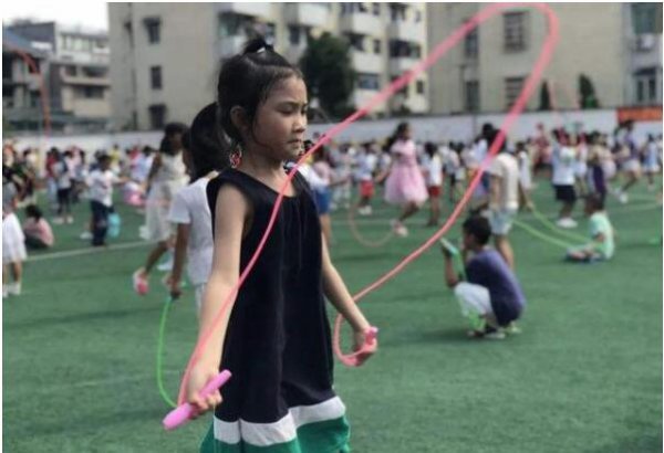 为什么乔丹能突然长高