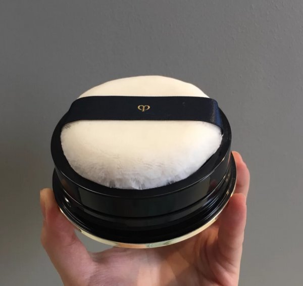 纪梵希散粉的正确使用方法