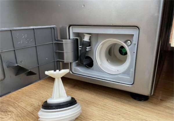 洗衣机怎么拆开清洗内胆