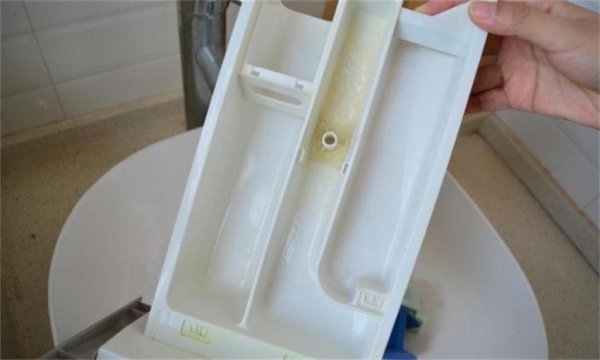 洗衣机怎么拆开清洗内胆