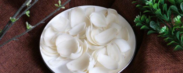 百合泡水喝的好处是什么