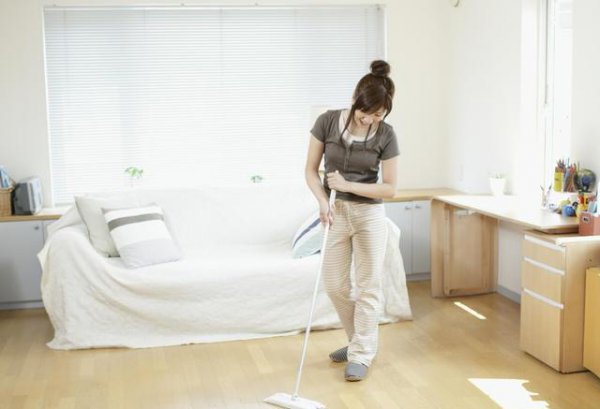 擦地板用什么擦最干净最亮