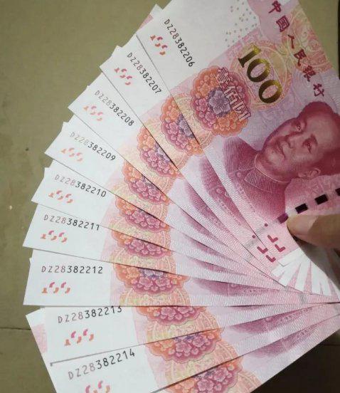 镇上开什么店好赚钱投资小