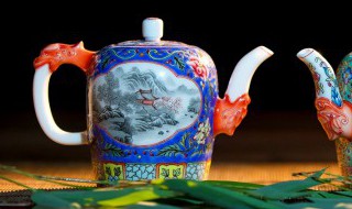 客厅东边摆放青花瓷好不好 客厅东边摆放青花瓷适合吗