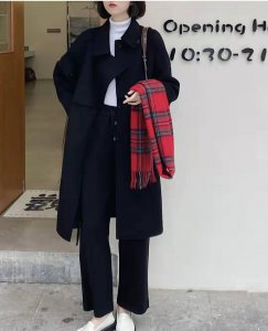 黑色外套内搭什么颜色的衣服好看 黑色外套内搭不老气技巧