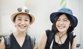 短发女生适合戴什么帽子 短发女生搭配什么样的帽子好看