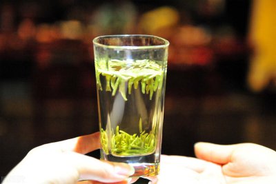 绿茶保质期一般多久时间 放了10年绿茶能不能喝