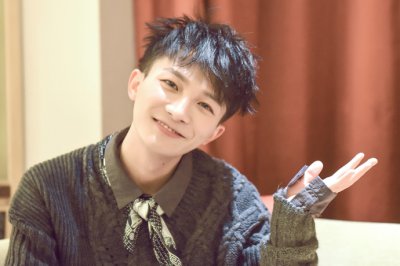 歌手周深是男的女的 唱歌演员周深嗓音独一无二像女生