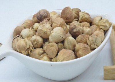 豆蔻和白豆蔻一样吗 有什么区别