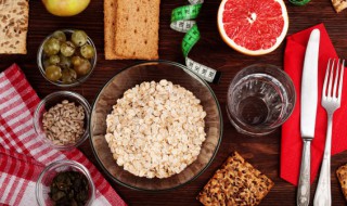 常吃燕麦的好处和坏处 长期吃燕麦对人有什么好处和坏处呢