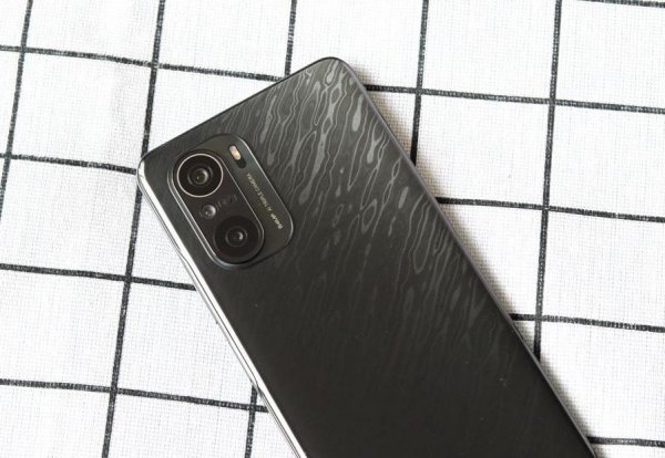 红米k40pro+参数和配置测评后值得买入手吗