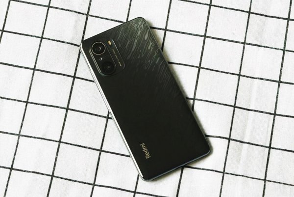 红米k40pro+参数和配置测评后值得买入手吗