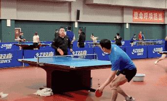 乒乓球直拍和横拍的区别