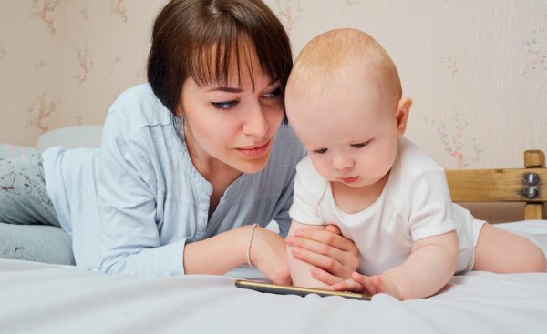 手机开飞行模式还有辐射吗