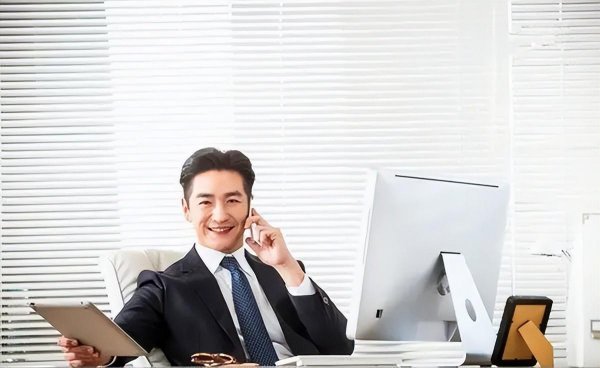 跟领导喝酒的敬酒说辞简单