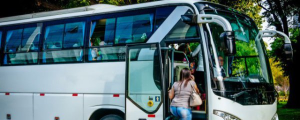 电器能不能带上客车