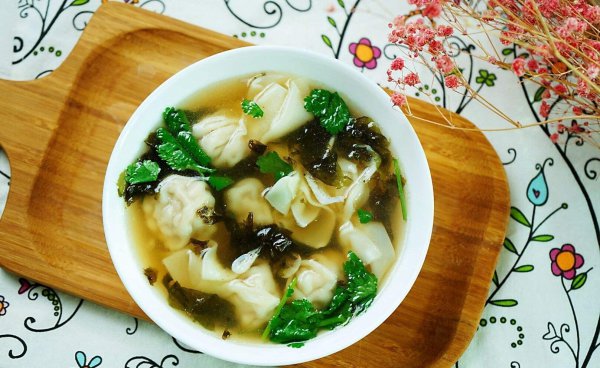 龙抄手是源于哪个省的著名小吃