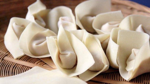 龙抄手是源于哪个省的著名小吃