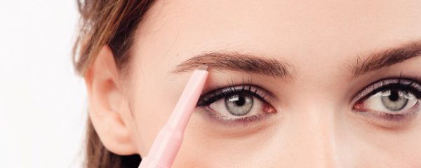 如何选择眉笔颜色