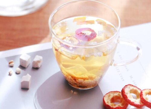 白茯苓可以泡水喝吗